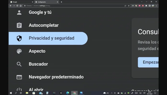 Ir a 'Privacidad y seguridad'.