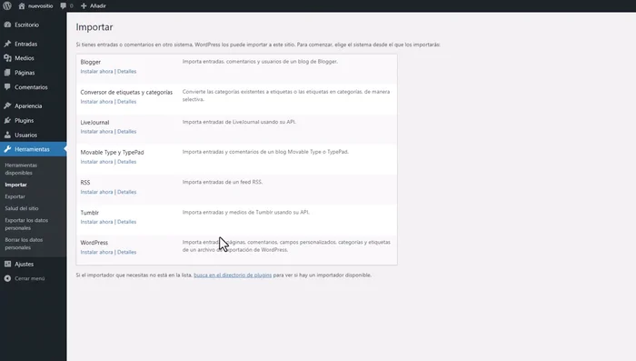 Instalar el plugin 'Importador de WordPress'.