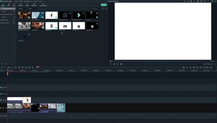 Añadir las letras a la línea de tiempo, encima de los clips de fondo, ajustando su tamaño y posición.