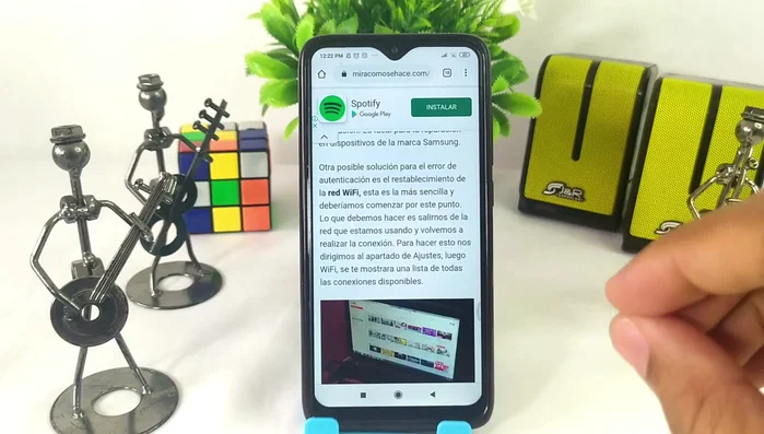 Volver a conectarse a la red WiFi.