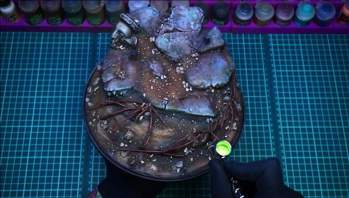 Pintar las zonas de vegetación con verde muy llamativo (50% de dilución) para simular verdín y algas.