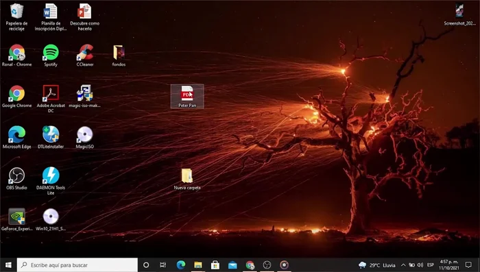 Arrastrar el archivo hacia la ventana de Google Drive.