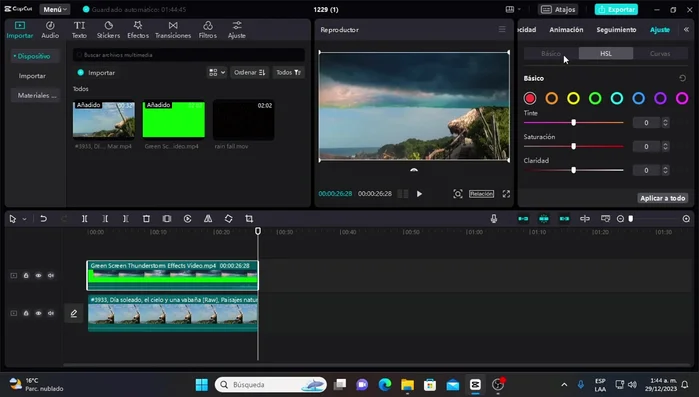 Ajustar el brillo y contraste de la pantalla verde para lograr un efecto de cielo nublado.