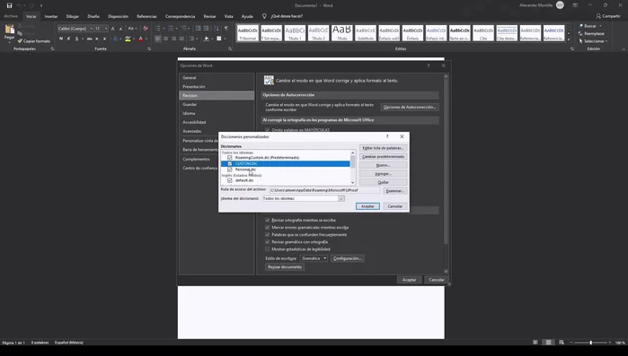 Escribe las palabras que deseas añadir a tu diccionario, una por una, y haz clic en 'Agregar' después de cada una.