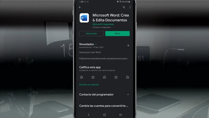 Descarga la aplicación de Word desde Google Play Store. Puedes encontrar el enlace directo en la descripción del vídeo.