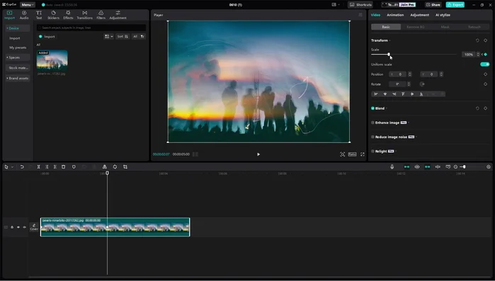 Añade otro fotograma clave y ajusta la propiedad al valor deseado para este punto (ej: escala 100%).