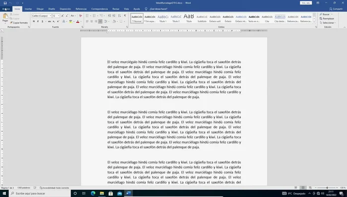 Busca la sección 'Incrustar fuentes en el archivo'.