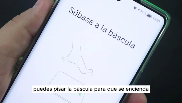 Seleccionar la báscula en la lista de dispositivos Bluetooth y vincularla automáticamente.