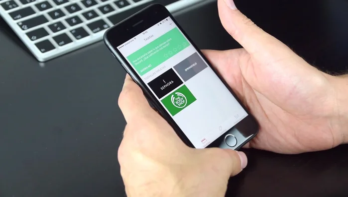 Abre la aplicación. Verás un diseño minimalista y sencillo.