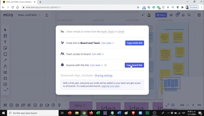 Copia el enlace generado haciendo clic en 'Copy board link'.