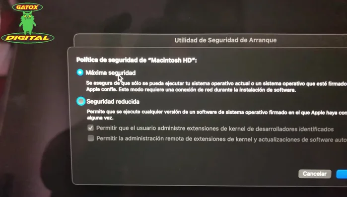 En la configuración de seguridad, cambia de 'Máxima seguridad' a 'Seguridad reducida'. Activa la opción 'Permitir que el usuario administre extensiones de kernel de desarrollo identificado'.