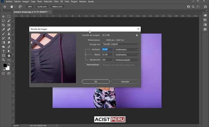 Modificar el tamaño de la imagen (utilizando 'Bicúbica más enfocada' para reducción o 'Bicúbica más suavizada' para ampliación)
