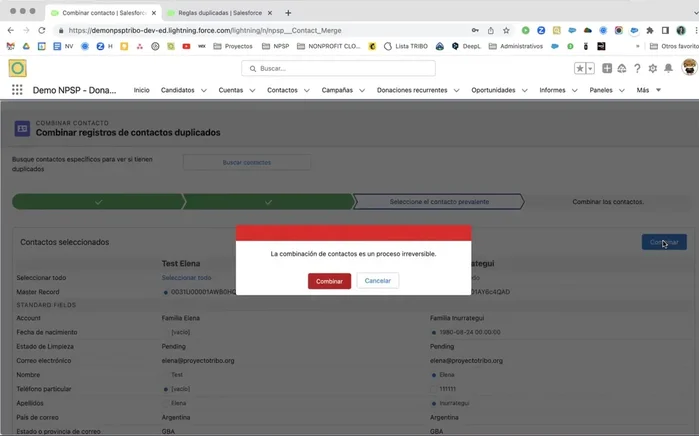 Hacer clic en "Combinar contactos" para fusionar los registros seleccionados. Confirmar la acción irreversible.