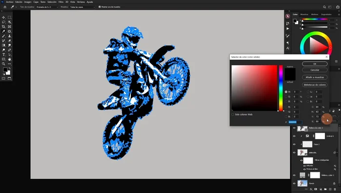 En el panel de Capas, crear una capa de ajuste de color para cada trazado y asignarle un color.