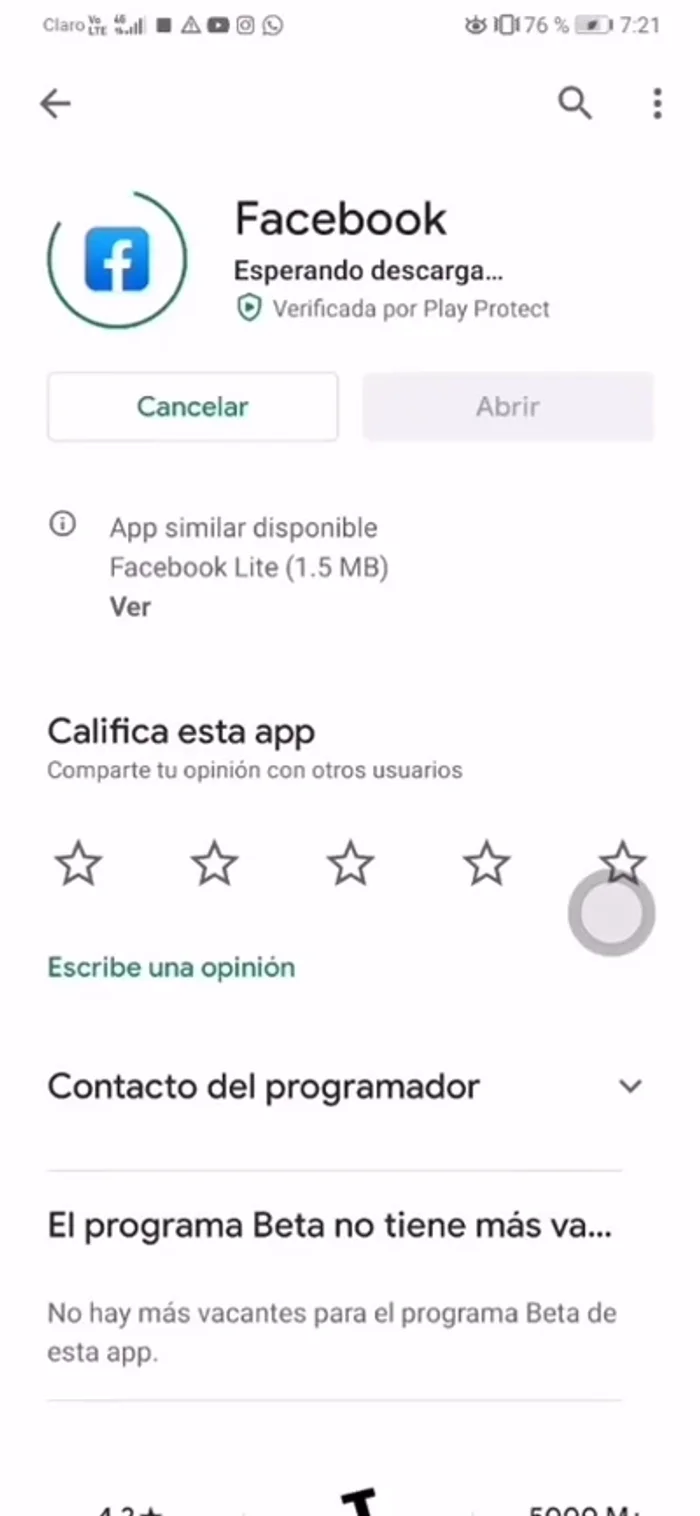 Volver a instalar la aplicación Facebook desde Play Store.