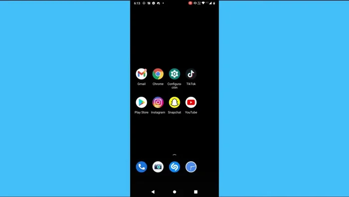 Busca y selecciona la opción 'Aplicaciones' o 'Aplicaciones y notificaciones'.