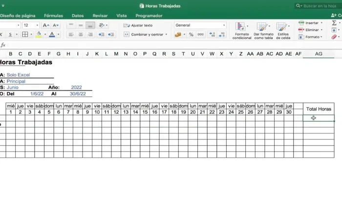 Sumar las horas trabajadas por cada persona usando la función `SUMA`.