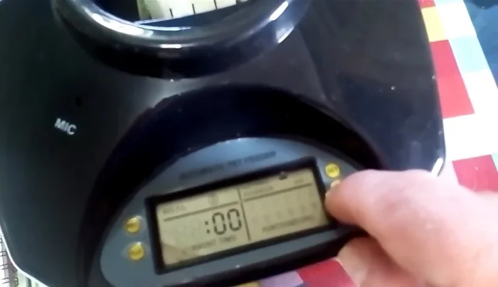 Programa las comidas adicionales: Repite el paso 4 para cada comida adicional que desees programar (279.949).