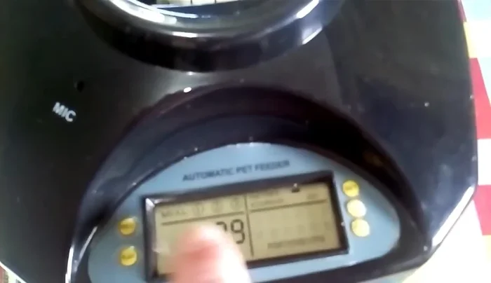 Verifica la programación: Después de programar todas las comidas, revisa la pantalla para asegurarte de que la información sea correcta (349.43).