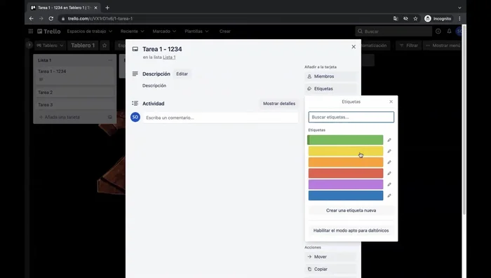 Establece fechas de vencimiento y recordatorios para las tareas.