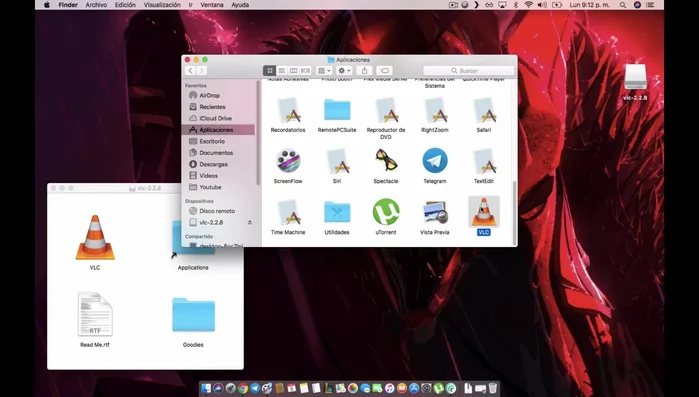 Clic derecho en la aplicación y seleccionar 'Mover a la Papelera'.