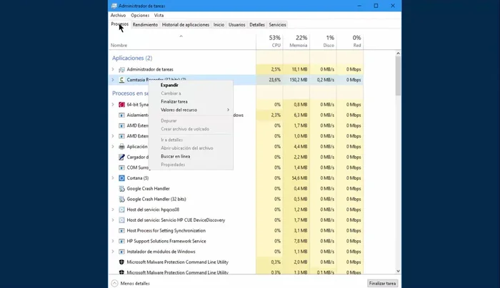En la ventana "Crear nueva tarea", escribe "explorer.exe" y presiona "Aceptar".