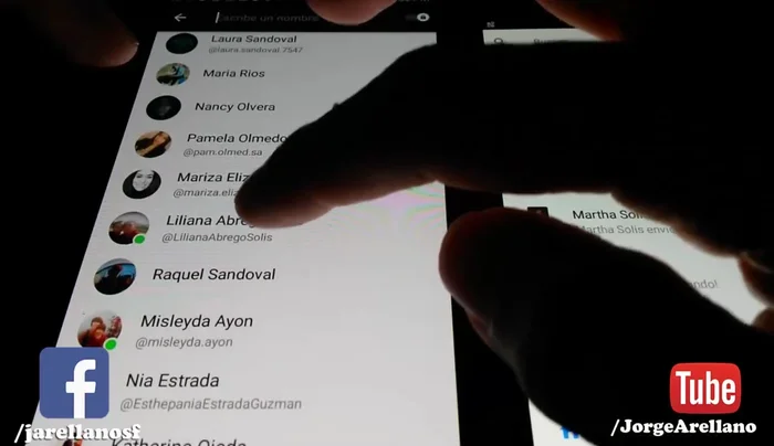 Selecciona el contacto con el que deseas iniciar un chat secreto.