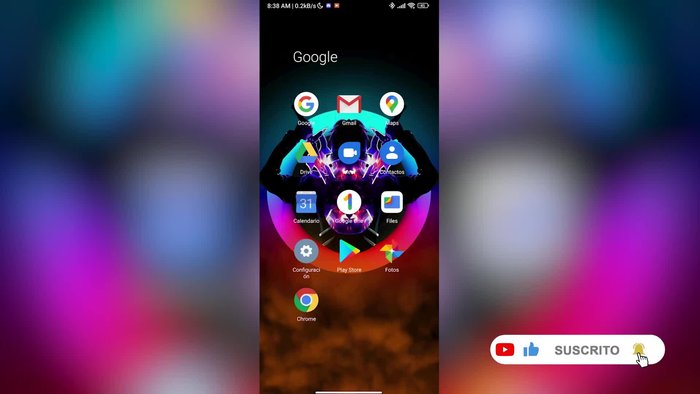 Descarga e instala la aplicación Snapseed en tu teléfono.