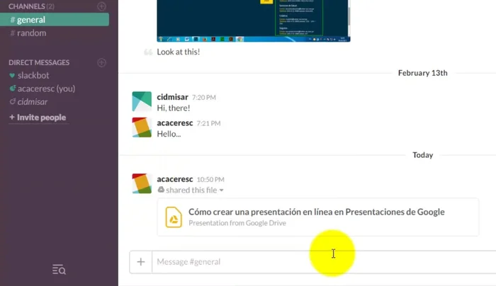Policías haciendo clic en masa