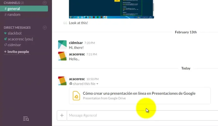 Policías haciendo clic en masa