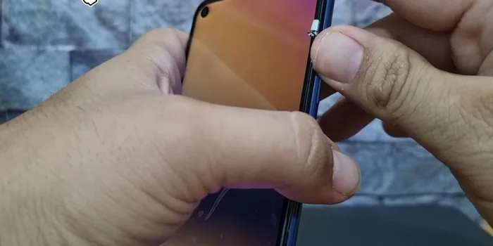 Reiniciar el teléfono.