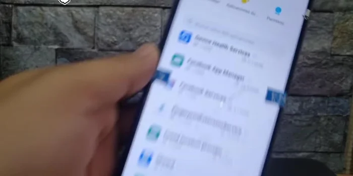 Ir a 'Almacenamiento' y borrar los datos de la aplicación.