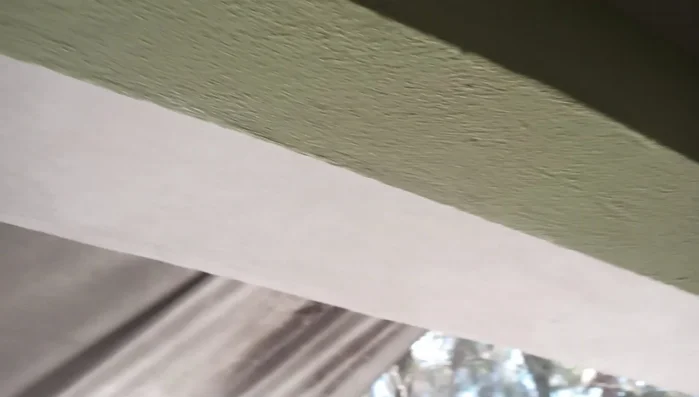 Aplicar soldadura 6013 con electrodo de 1/8" (usando 65 amperios de la máquina Weston).