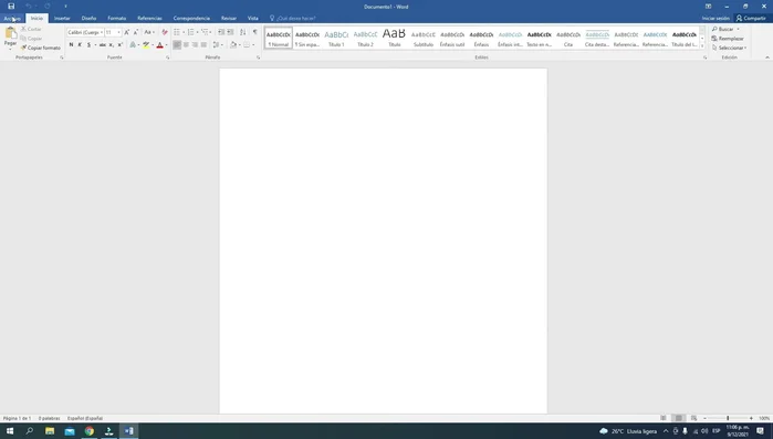 Buscar la opción 'Recuperar documentos no guardados'.