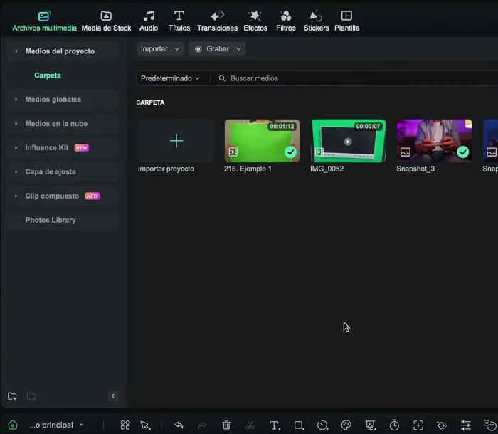 Aplicar el efecto 'pin' al vídeo del monitor, ajustar las esquinas con keyframes para que se ajusten a la imagen, repitiendo el proceso hasta terminar la transición. Se puede usar una rampa de velocidad (Alt + G) para un mejor resultado.