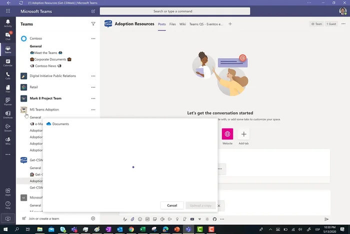 Navega a tu archivo en OneDrive y selecciónalo.