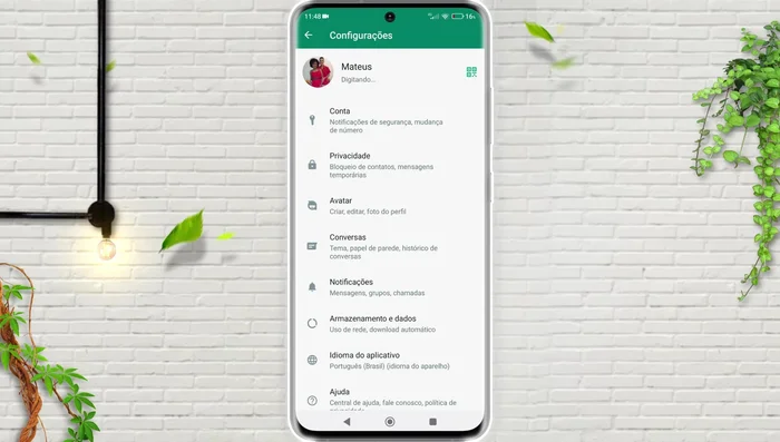 Selecciona 'Almacenamiento y datos'.