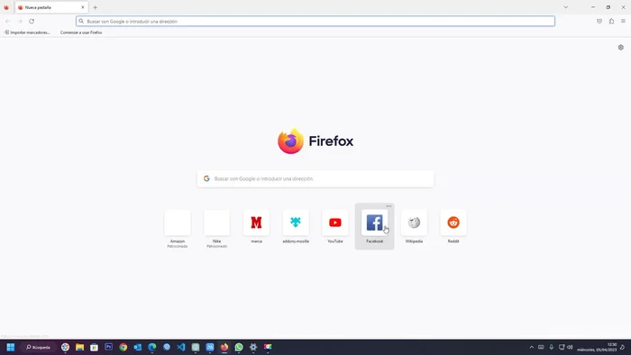Selecciona "Ajustes" o "Preferencias".