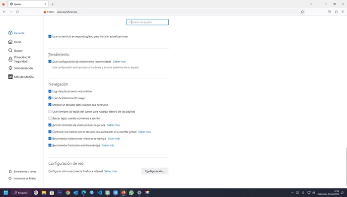 Localiza la opción "Usar aceleración de hardware cuando esté disponible".