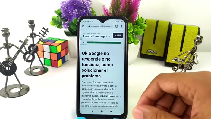 Desplegar la aplicación de Google hacia arriba y cerrarla.