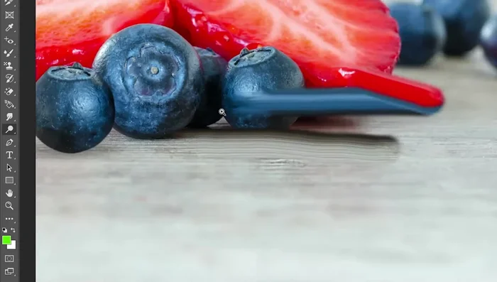 Herramientas Sobreexponer, Subexponer, y Esponja: Ajusta el brillo, contraste y saturación.