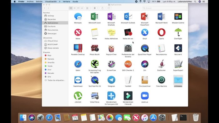 Localiza la aplicación 'Acceso a Llaveros'. Puedes encontrarla en la carpeta 'Utilidades' dentro de 'Aplicaciones'.
