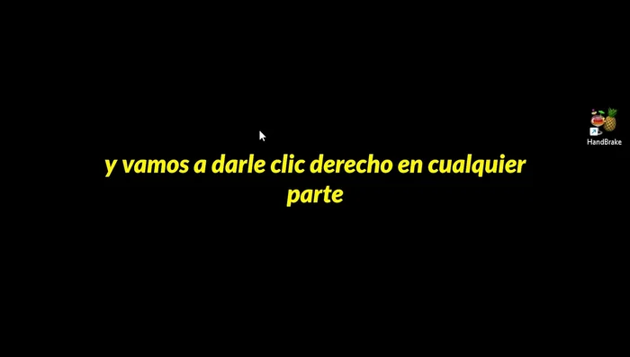 Clic derecho en el escritorio y seleccionar 'Configuración de pantalla'