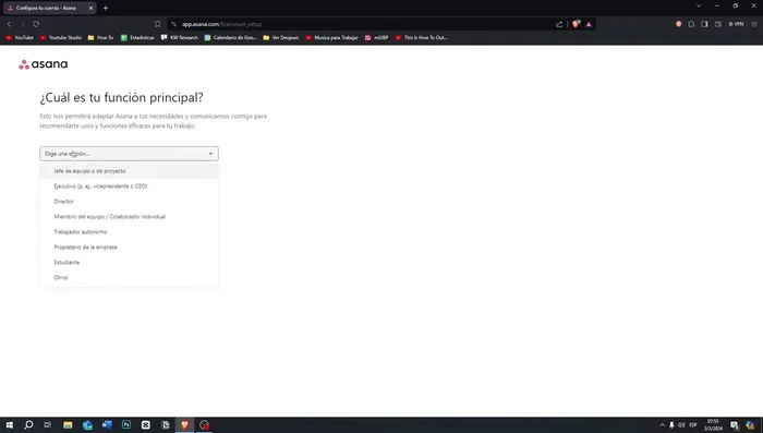 Configuración inicial: Selecciona tu función principal (jefe de equipo, trabajador autónomo, etc.) y el tipo de trabajo que realizarás. Define tu objetivo principal en Asana (gestión de proyectos, gestión personal, etc.).