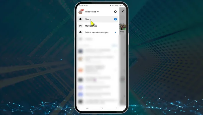 Desliza hacia abajo y pulsa 'Privacidad y seguridad'.