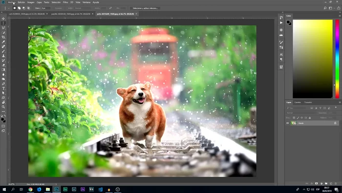 Abre las imágenes en Photoshop arrastrándolas al programa o usando 'Archivo > Importar' o 'Archivo > Abrir'.