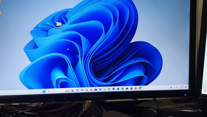 Verificar la configuración de la carpeta compartida, incluyendo permisos de acceso y cuentas de usuario.