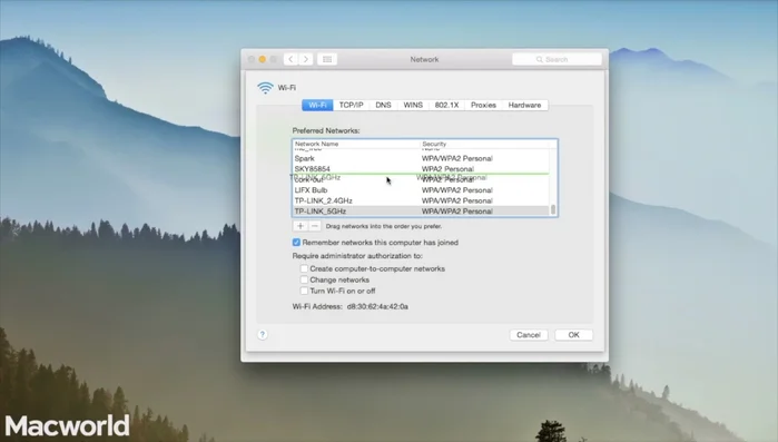 Abre Preferencias del Sistema > Red > Wi-Fi > Avanzado. Arrastra la red de 5 GHz a la parte superior de la lista.