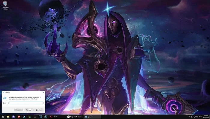 Ejecutar 'regedit' (o buscarlo en el menú inicio).