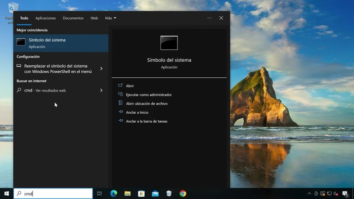 Abre el símbolo del sistema como administrador.